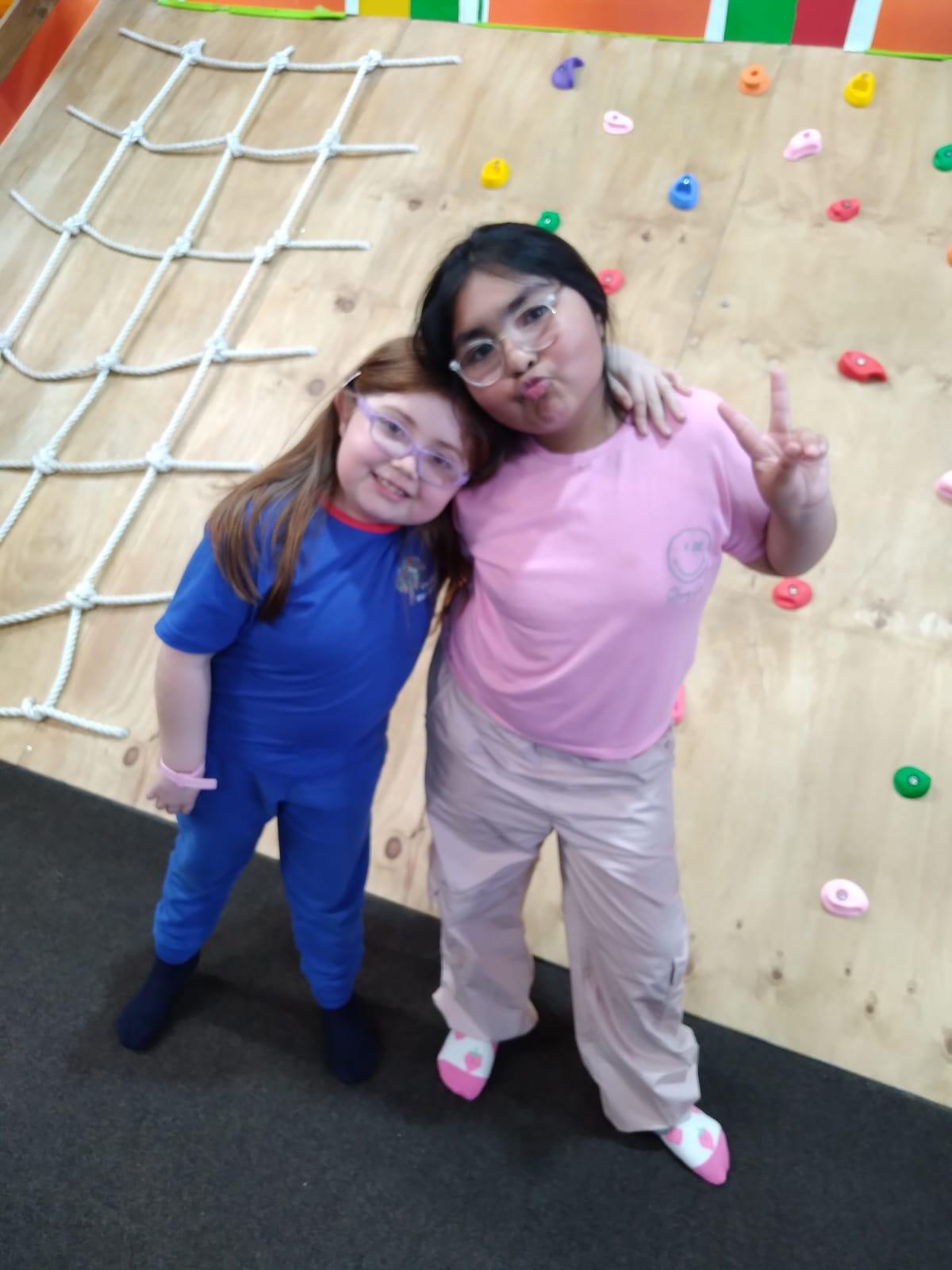 Niñas jugando